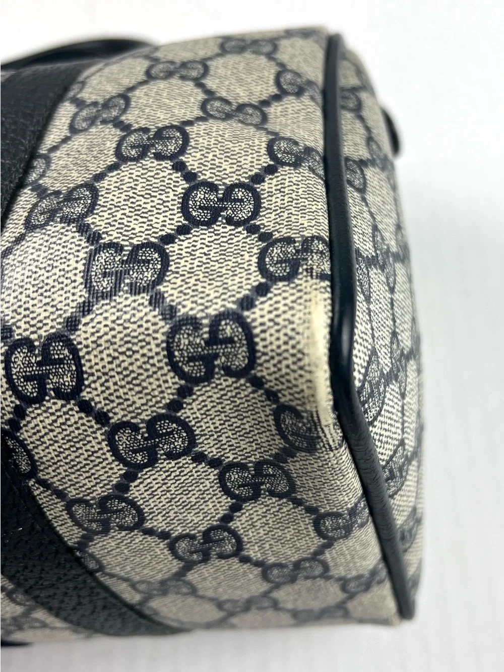 Authentic Vintage Gucci Accessory Collection GG Supreme Boston Bag